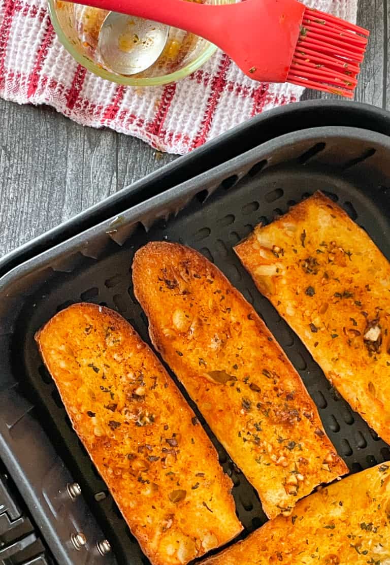 Quick and Easy Air Fryer Garlic Bread