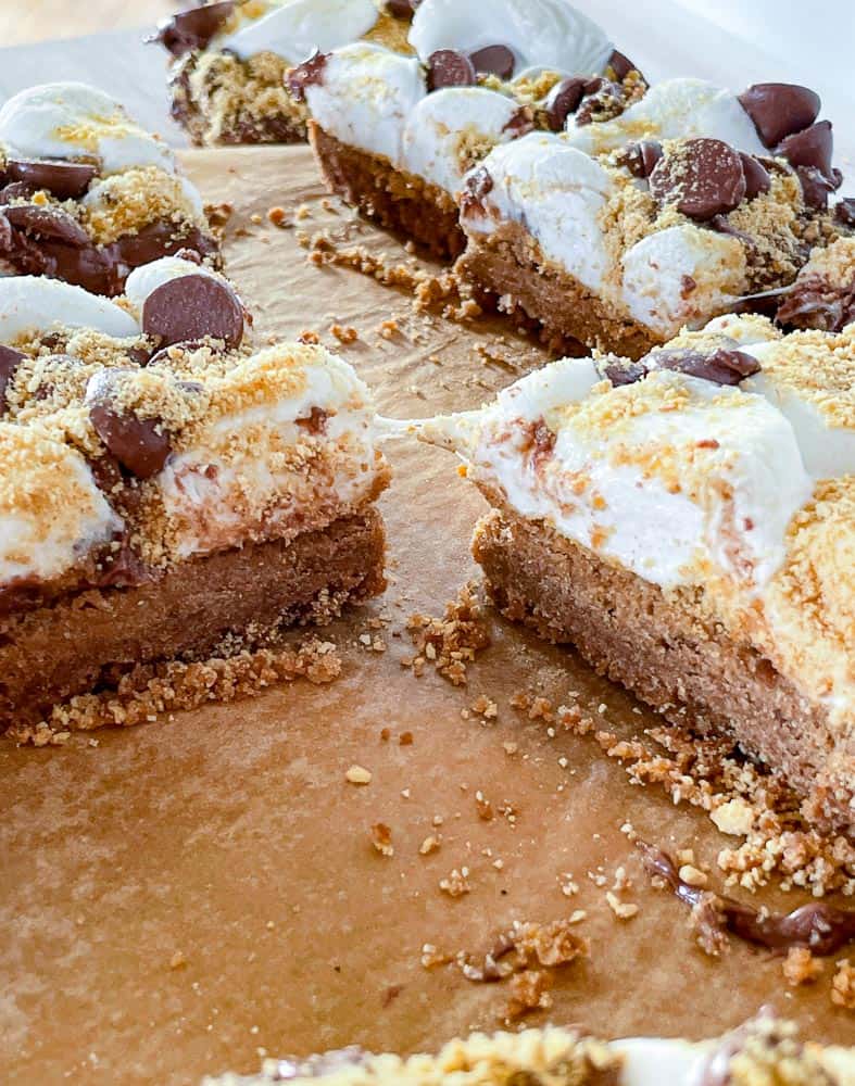 Stretchy marshmallow on smore bars.