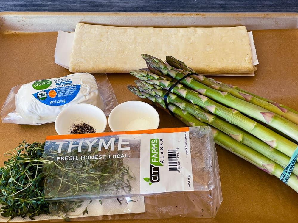 Ingredients for an asparagus tart.