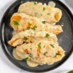 A serving platter of creamy ranch chicken.