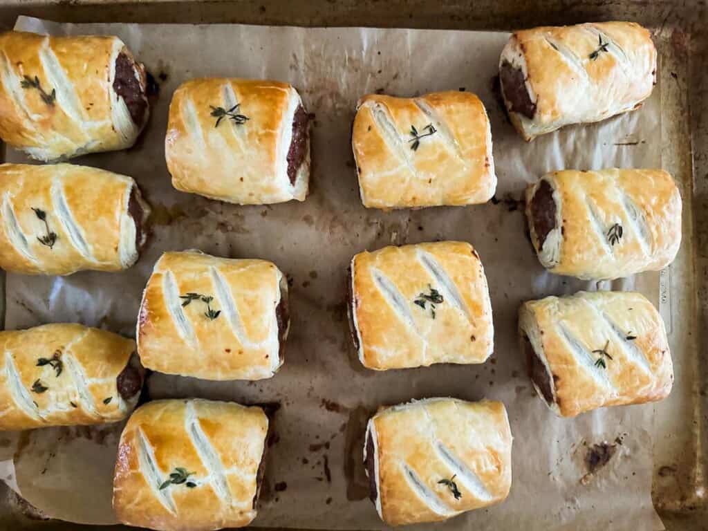 A baking sheet with a tray of pastries on it.